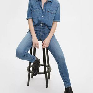 Levi 711 Jeans Medium Wash